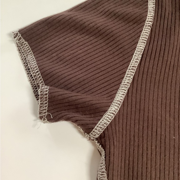 Garage exposed seam ribbed cropped t-shirt - Picture 6 of 9